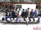 郑州街头现4.7米长“航母”电动车：一次能坐下13人