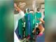 实拍印度两医生在剖腹产手术时吵架视频 互相辱骂致新生婴儿死亡