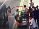 公交进站 温州七旬老人遭人从背后踹出站台