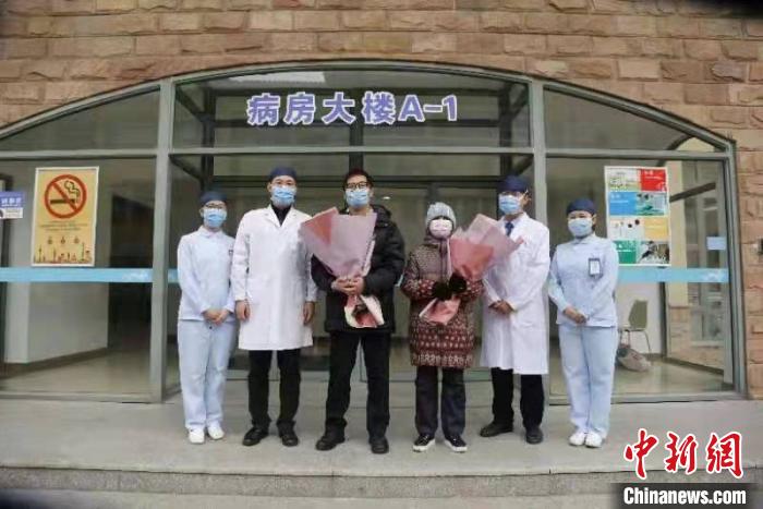 上海治愈12例新型肺炎患者