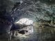 西藏发现165米超大型冰洞长约165米 双向皆可进入
