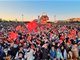 庆祝新中国74周年华诞 超30万人齐聚天安门观升旗